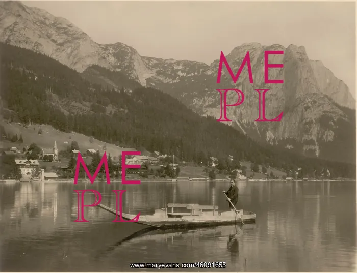 : Boating on Lake Grundlsee : Boating on Lake Grundlsee