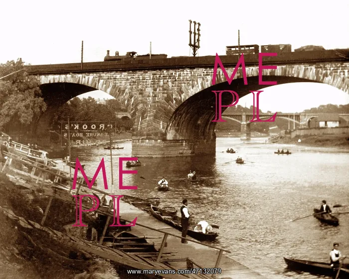  : Boating on the Ribble, Preston, early 1900s