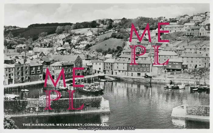  : Boats in the harbour at Mevagissey, Cornwall