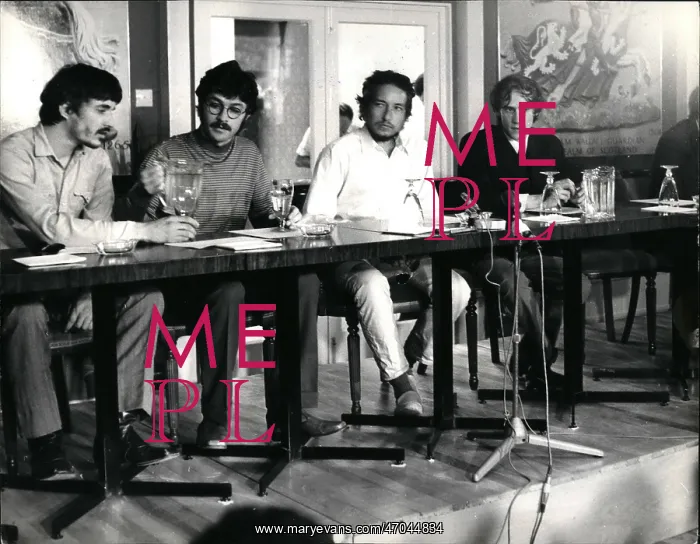 : Bob Dylan in press conference, Isle of Wight, UK : Bob Dylan in press conference, Isle of Wight, UK