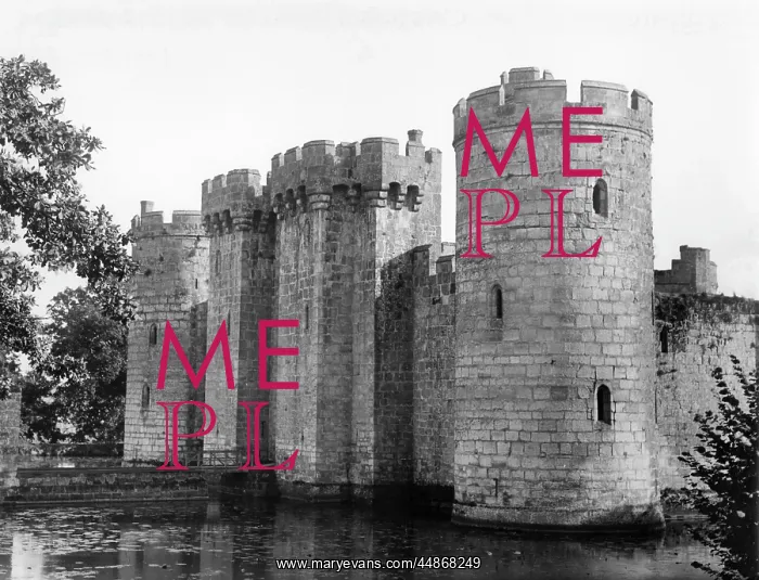 : BODIAM CASTLE : BODIAM CASTLE