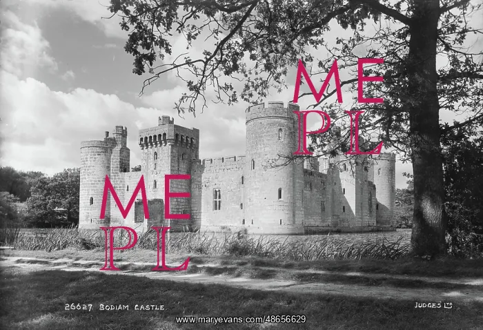 : Bodiam Castle : Bodiam Castle