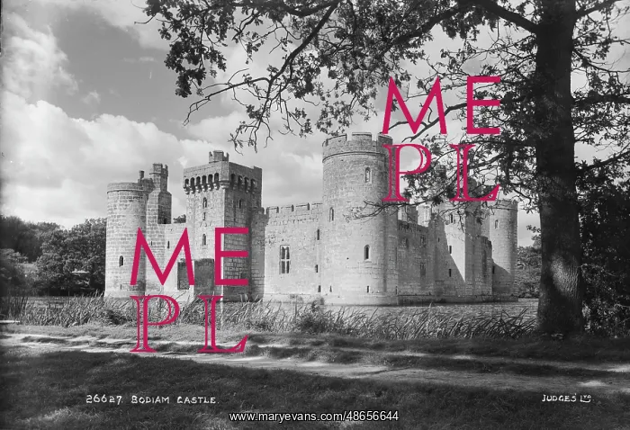 : Bodiam Castle : Bodiam Castle