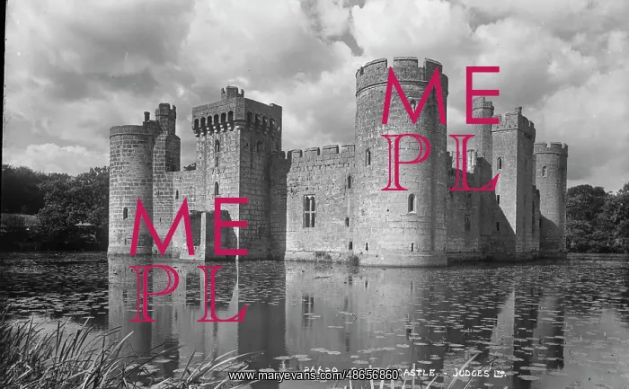 : Bodiam Castle : Bodiam Castle
