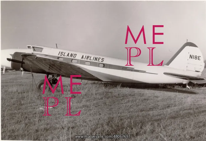 : Boeing 247D N18E of Island Airlines : Boeing 247D N18E of Island Airlines