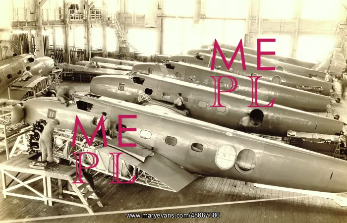 : Boeing 247s in the final assembly shop : Boeing 247s in the final assembly shop