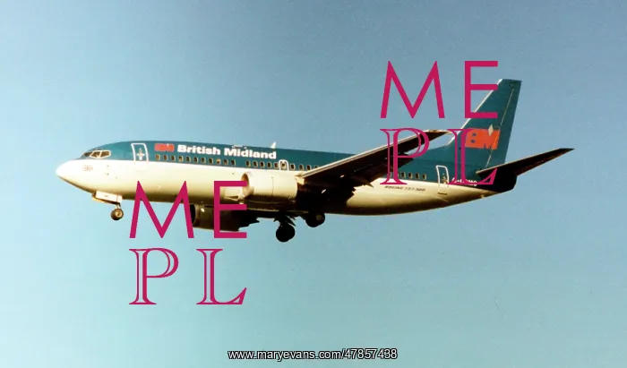 : Boeing 737-300 G-OBMC : Boeing 737-300 G-OBMC