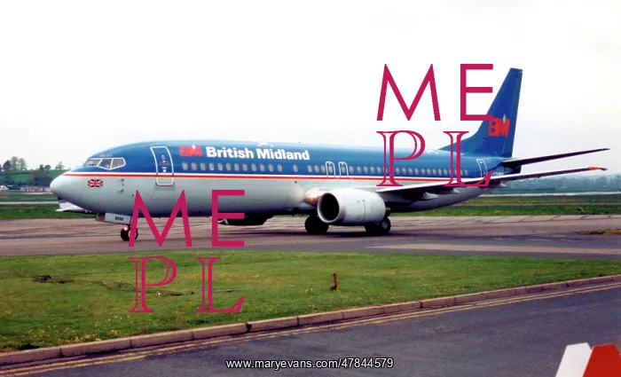 : Boeing 737-400 G-OBMM : Boeing 737-400 G-OBMM