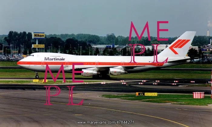 : Boeing 747-200 PH-MCF : Boeing 747-200 PH-MCF