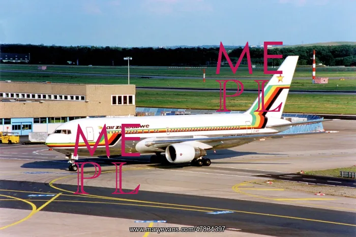 : Boeing 767-2N0ER Z-WPF : Boeing 767-2N0ER Z-WPF