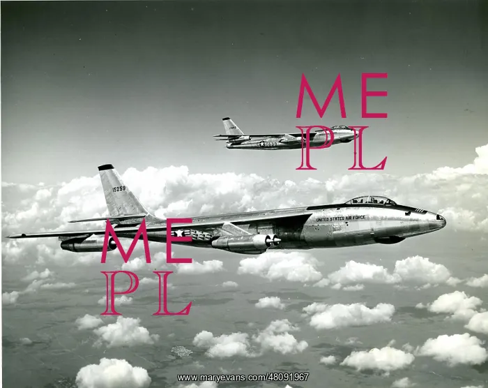 : Boeing RB-47E Stratojet, 51-5259, front, and B-47E Strat : Boeing RB-47E Stratojet, 51-5259, front, and B-47E Strat