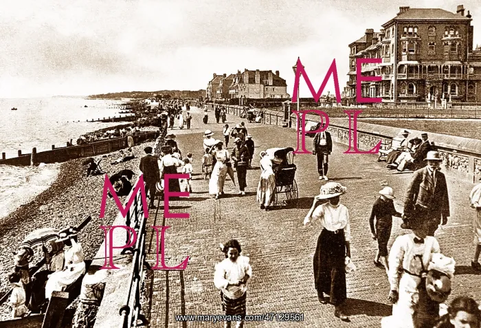  : Bognor Regis Parade West early 1900s