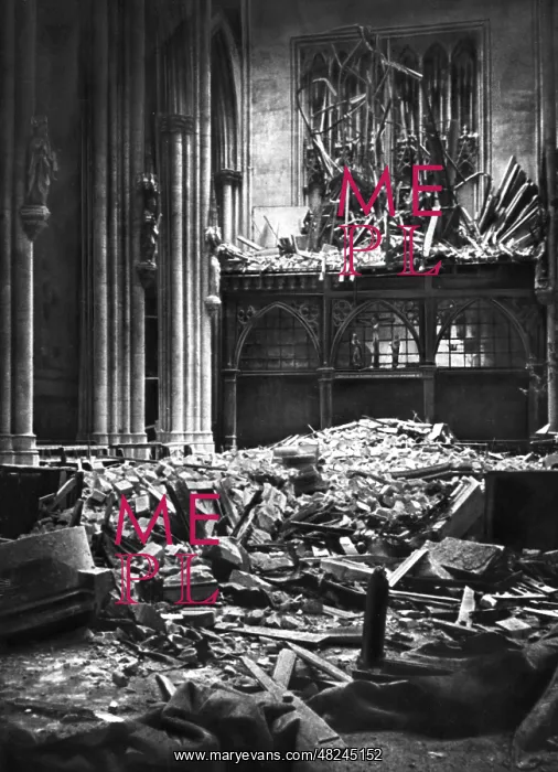 : Bomb damage to the Cologne Cathedral, 1943 : Bomb damage to the Cologne Cathedral, 1943