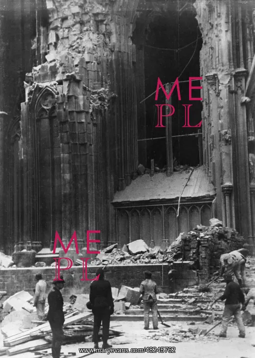: Bomb damage to the Cologne Cathedral, 1943 : Bomb damage to the Cologne Cathedral, 1943