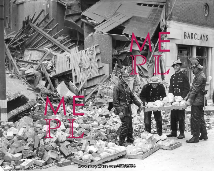 : Bomb damage in a London suburb, WW2 : Bomb damage in a London suburb, WW2