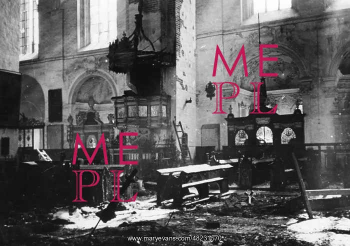: Bomb damage to the Luebeck Cathedral, 1942 : Bomb damage to the Luebeck Cathedral, 1942