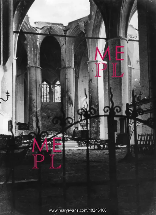 : Bomb damage to the Luebeck Cathedral, 1942 : Bomb damage to the Luebeck Cathedral, 1942
