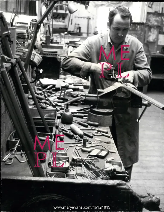 : Bombs - Guns - Weapons : Bombs - Guns - Weapons