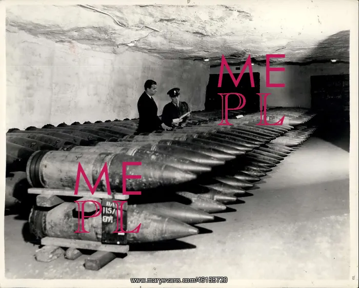: Bombs - Guns - Weapons : Bombs - Guns - Weapons