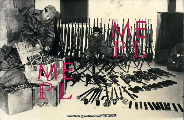 : Bombs - Guns - Weapons : Bombs - Guns - Weapons