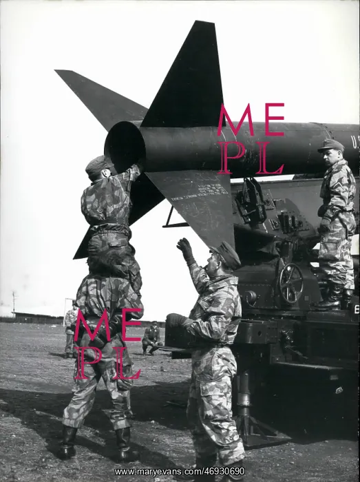 : Bombs - Guns - Weapons : Bombs - Guns - Weapons