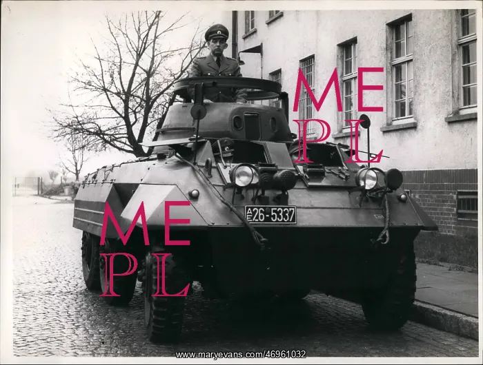 : Bombs - Guns - Weapons : Bombs - Guns - Weapons