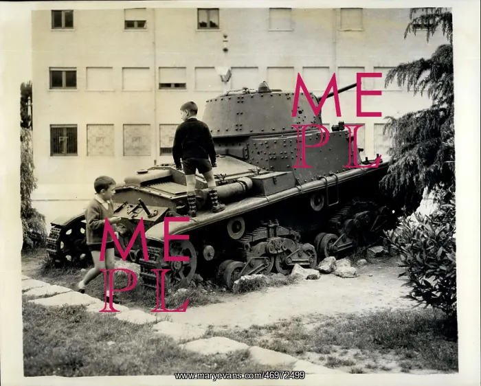 : Bombs - Guns - Weapons : Bombs - Guns - Weapons