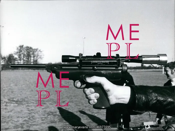 : Bombs - Guns - Weapons : Bombs - Guns - Weapons
