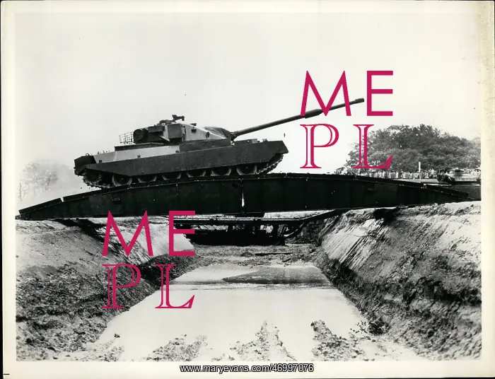 : Bombs - Guns - Weapons : Bombs - Guns - Weapons