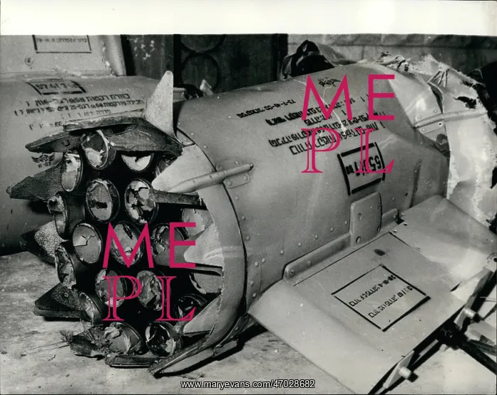 : Bombs - Guns - Weapons : Bombs - Guns - Weapons