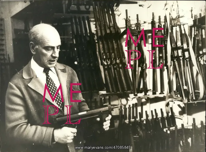: Bombs - Guns - Weapons : Bombs - Guns - Weapons