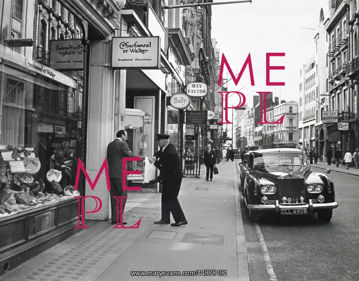 : BOND STREET CHAUFFEUR : BOND STREET CHAUFFEUR