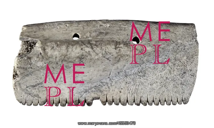 : Bone comb. Neolithic art. Decorative Arts. SPAIN : Bone comb. Neolithic art. Decorative Arts. SPAIN