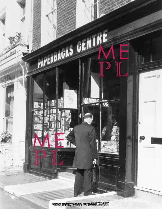  : BOOKSHOP WINDOW