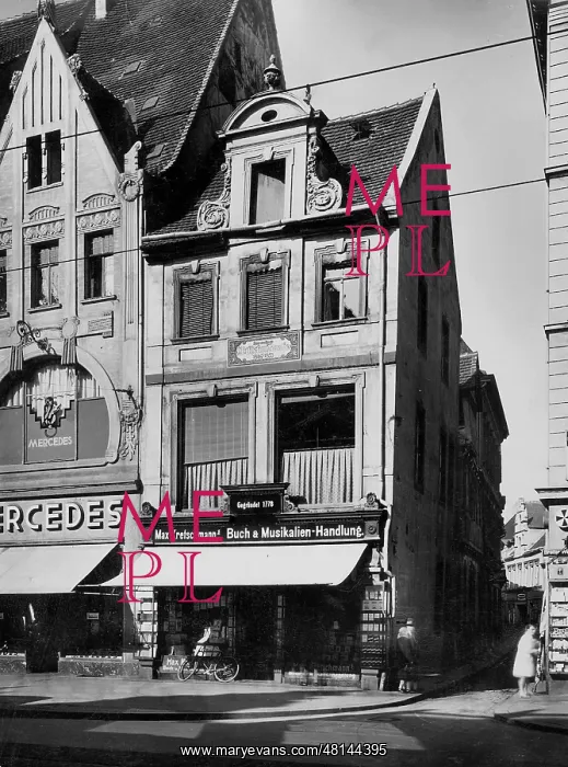 : Bookstore Max Kretschmann in Magdeburg, 1934 : Bookstore Max Kretschmann in Magdeburg, 1934
