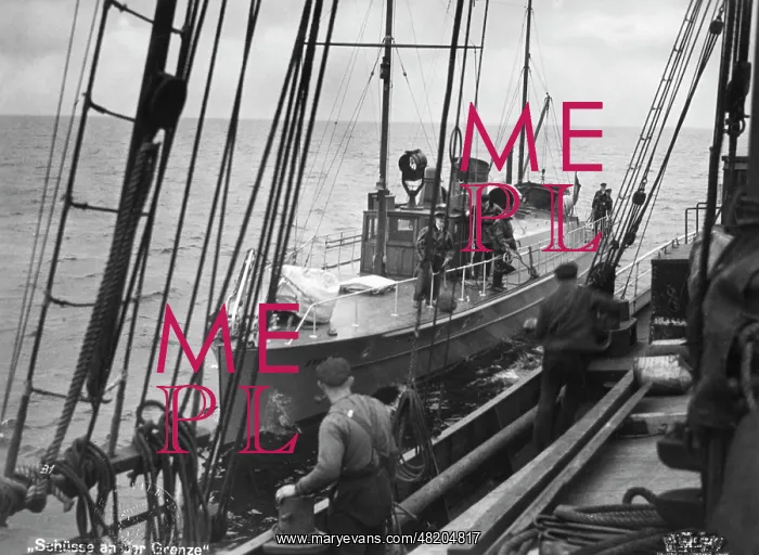 : Border control of a ship, 1933 : Border control of a ship, 1933