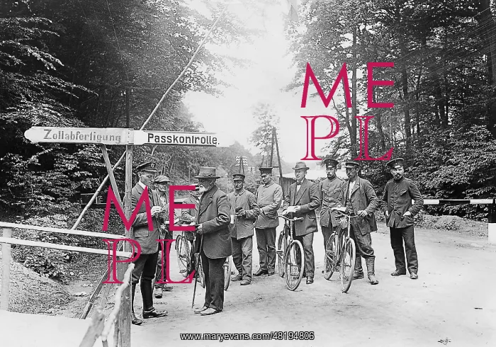 : The border near Danzig, 1932 : The border near Danzig, 1932