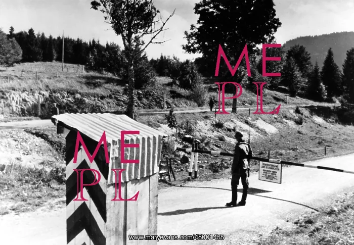 : Border post at the French-Swiss border : Border post at the French-Swiss border