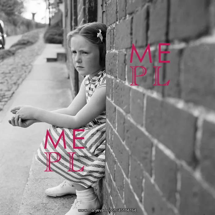 : Bored Girl : Bored Girl