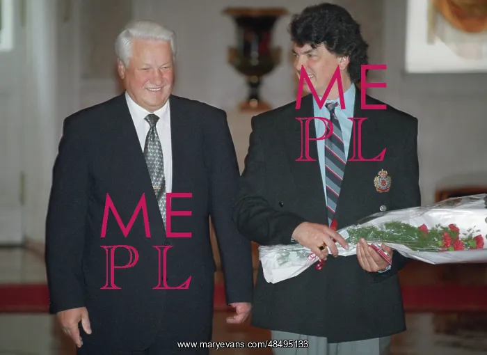 : Boreis Yeltsin presented awards : Boreis Yeltsin presented awards