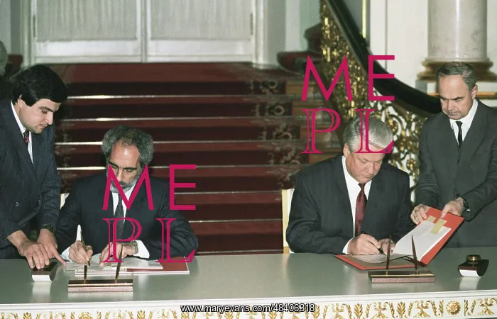 : Boris Yeltsin and Abulfaz Elcibay, 1992 : Boris Yeltsin and Abulfaz Elcibay, 1992