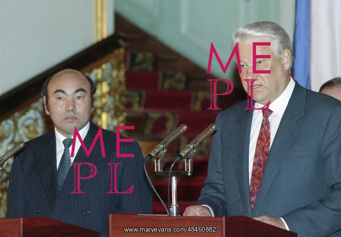 : Boris Yeltsin and Askar Akayev, 1992 : Boris Yeltsin and Askar Akayev, 1992