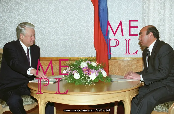 : Boris Yeltsin and Askar Akayev, 1994 : Boris Yeltsin and Askar Akayev, 1994