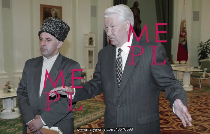  : Boris Yeltsin and Aslan Maskhadov