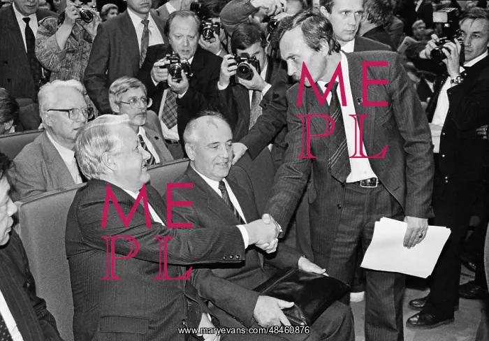 : Boris Yeltsin at the Fifth Extraordinary Congress : Boris Yeltsin at the Fifth Extraordinary Congress