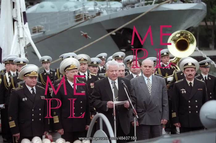 : BORIS YELTSIN IN KALININGRAD : BORIS YELTSIN IN KALININGRAD