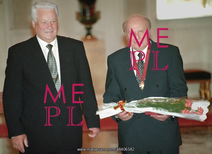 : Boris Yeltsin presented awards : Boris Yeltsin presented awards