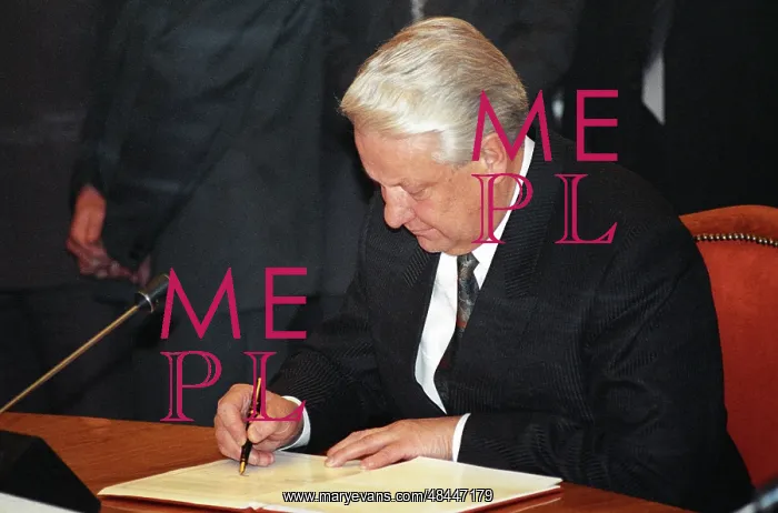 : Boris Yeltsin signing resolution on Establishment : Boris Yeltsin signing resolution on Establishment