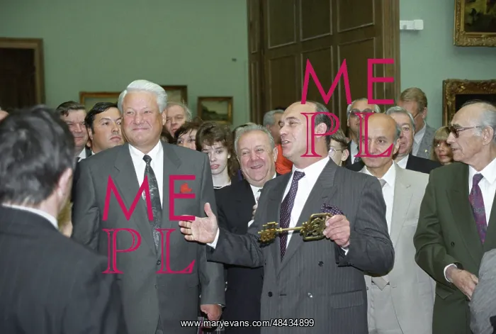 : Boris Yeltsin in State Tretyakov Gallery, 1994 : Boris Yeltsin in State Tretyakov Gallery, 1994