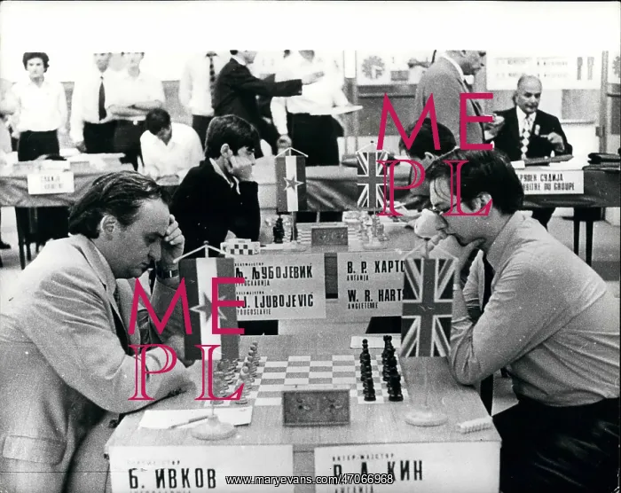 : Borislav Ivkov v Raymond Keene, Chess Olympiad, Skopje : Borislav Ivkov v Raymond Keene, Chess Olympiad, Skopje